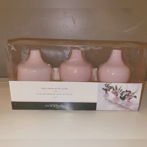 Style Me Pretty pink clip on bud vases